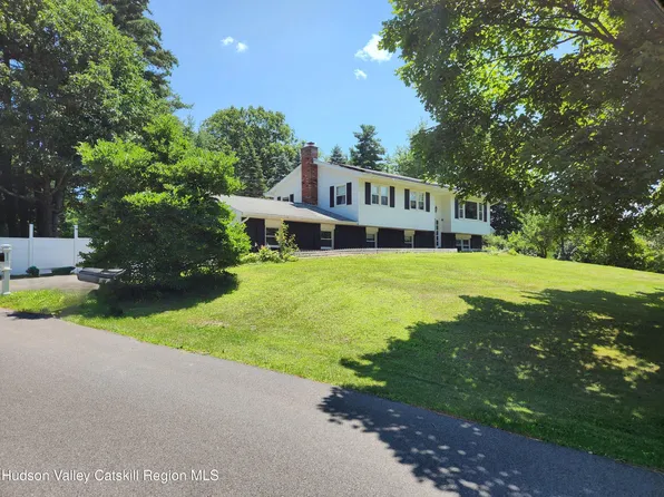 6006 Marion Boulevard, Valatie, NY 12184