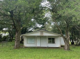 541 Van Buren Ave, Defuniak Springs, FL 32435