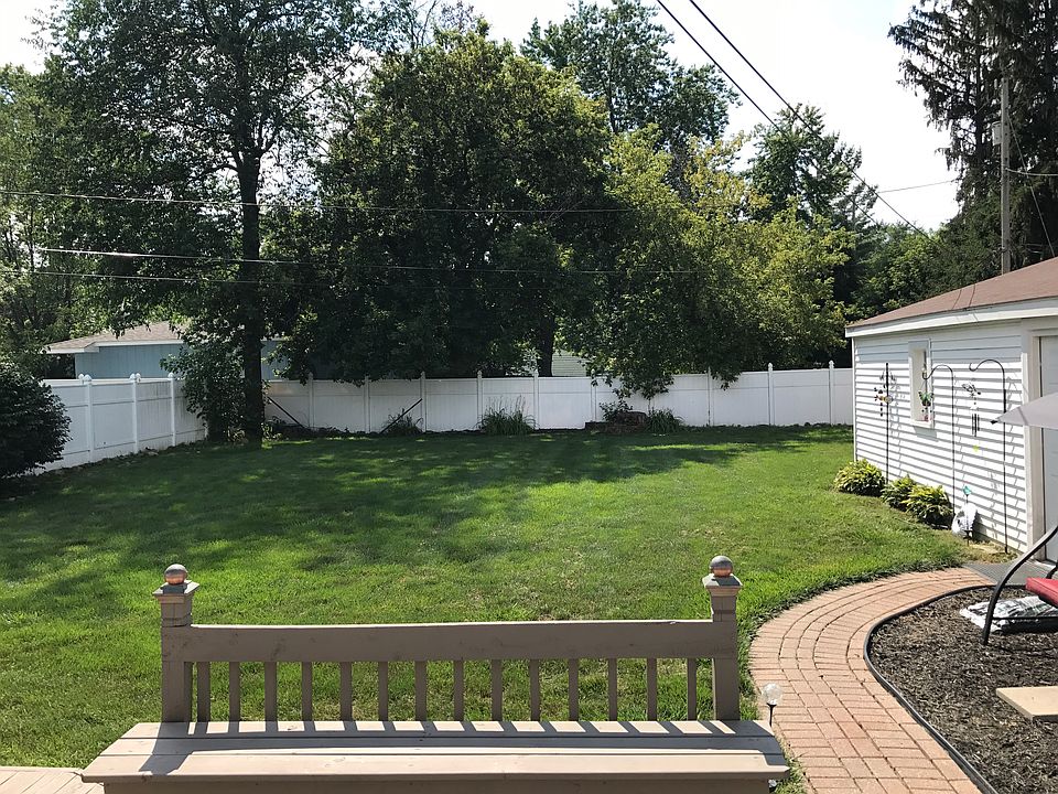 2nd image of 1035 Cosgrove Ln