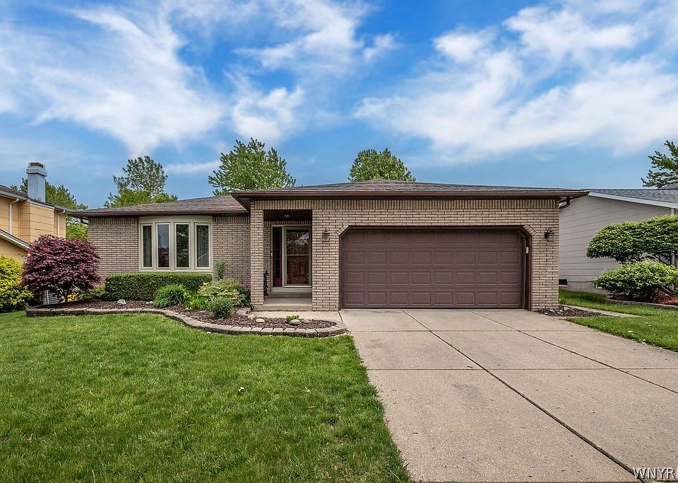 1st image of 247 Shetland Dr
