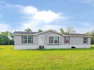 1066 Poydras Pl, Breaux Bridge, LA 70517