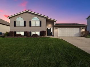 12625 Washington St, Crown Point, IN 46307