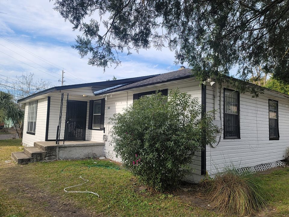 1st image of 1405 Claudia Spencer St
