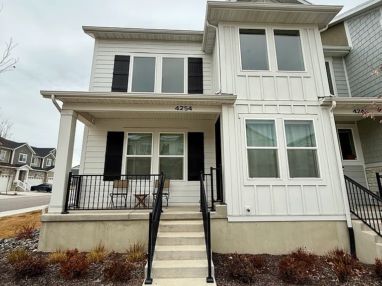 4254 W Hardman Way — Photo 1