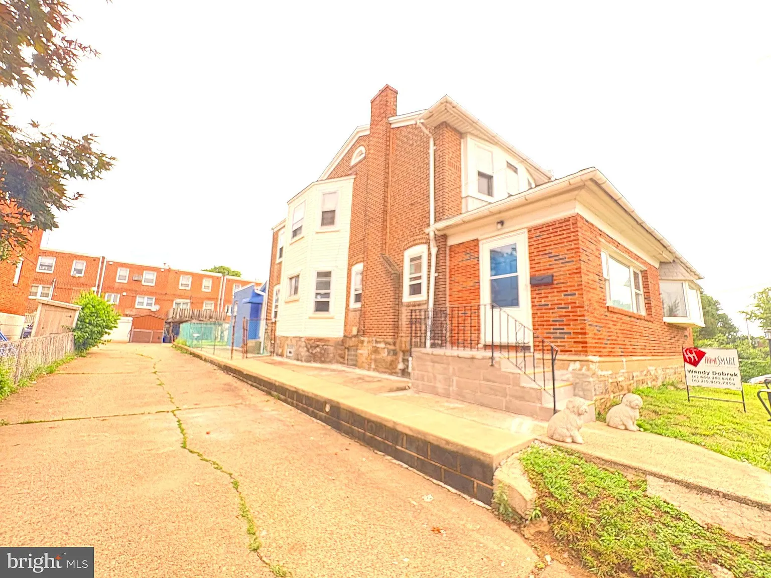 4 bed, 1938 sqft, $2,400 — Photo 3