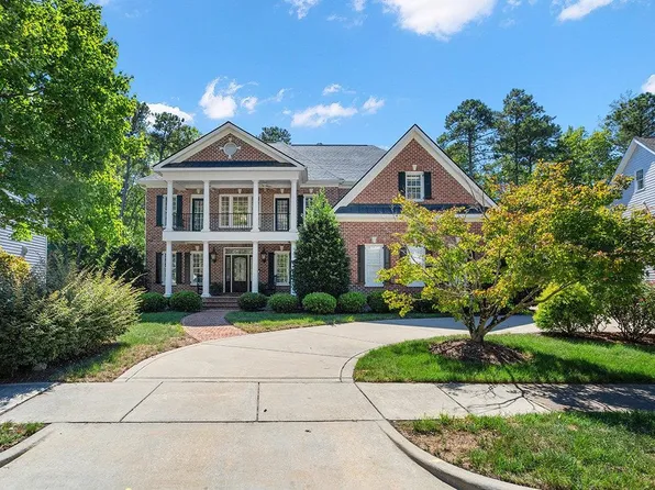 705 Piermont Dr, Cary, NC 27519