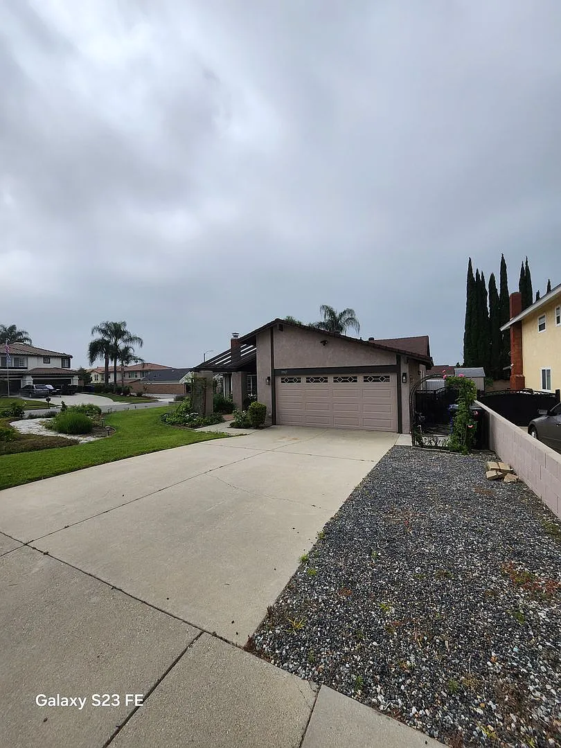 This House Is Split In A Quiet Rancho Cucamonga Neighborhood — Photo 3