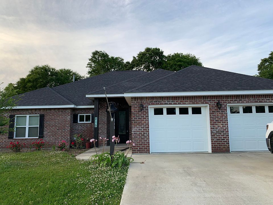 2nd image of 215 Planer Mill Rd