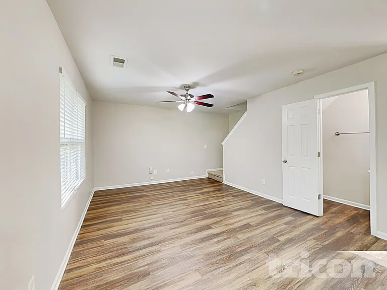 4748 Brewer Dr — Photo 3