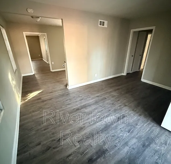 1337 Haywood Ave — Photo 2
