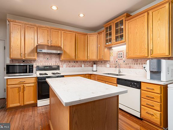 5th image of 7683 Henry Knox Dr