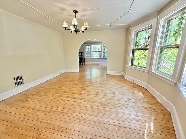 281 S Winooski Ave #1 — Photo 4