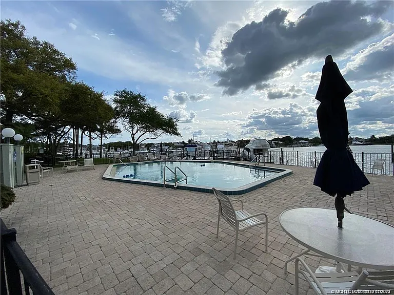 3901 SE Saint Lucie Blvd #D-29 — Photo 24
