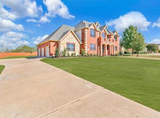 919 Bentwater Pkwy, Cedar Hill, TX 75104
