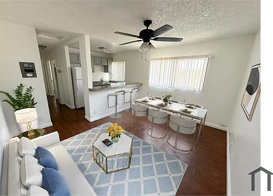 3 bed, 800 sqft, $2,800 — Photo 2