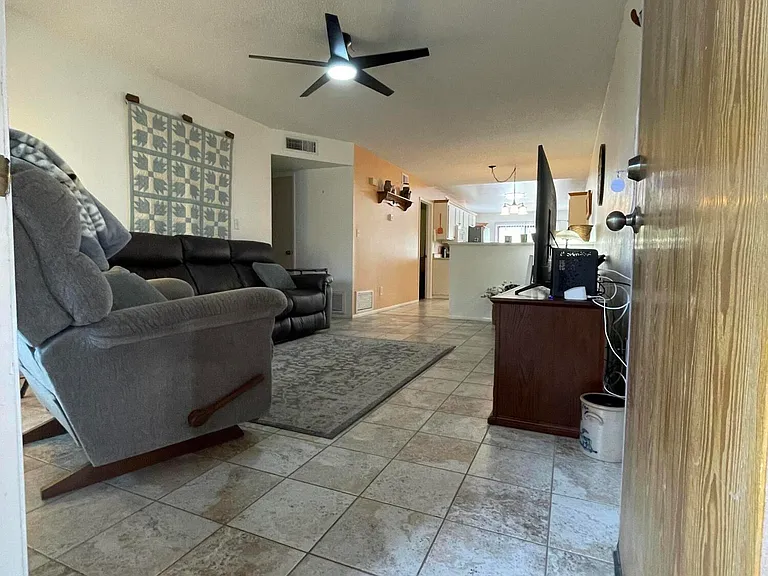 455 Delaware Dr #171 — Photo 3