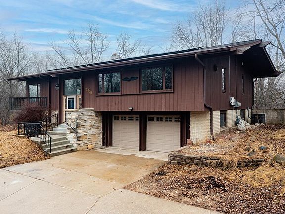 3rd image of 7030 Roosevelt ROAD