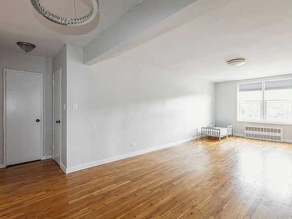 4th image of 75-10 Yellowstone Blvd #6D