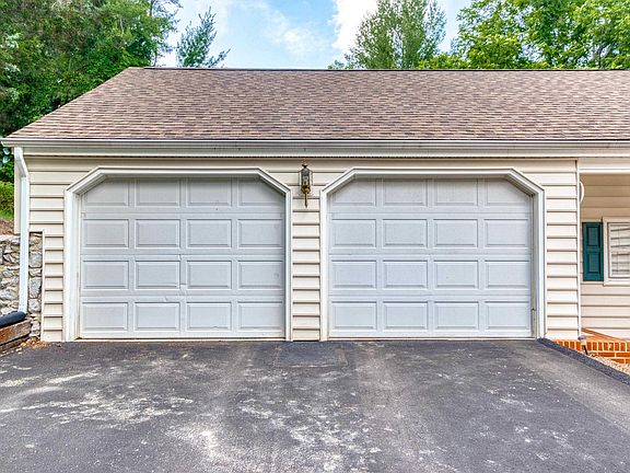5th image of 2631 Woodland Hills Dr