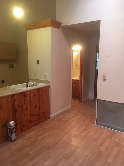 2nd image of 2343 N Michigan Rd