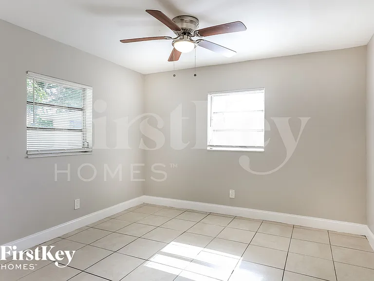 3751 NW 9th Ct — Photo 9