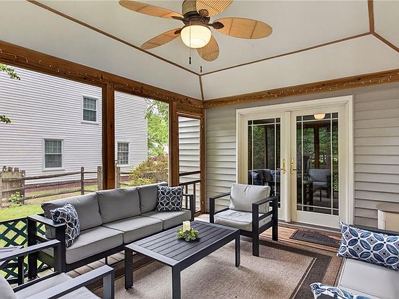 4th image of 305 Patriot Way