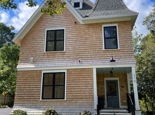 316 Kenyon Ave APT 5, Wakefield, RI 02879