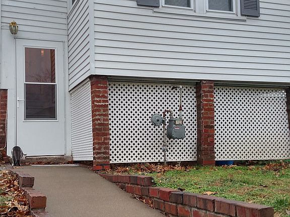 Back steps to breezeway.