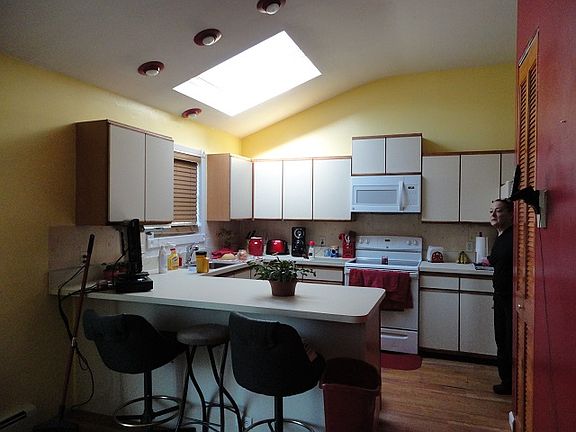 5th image of 24 Cherry Ln