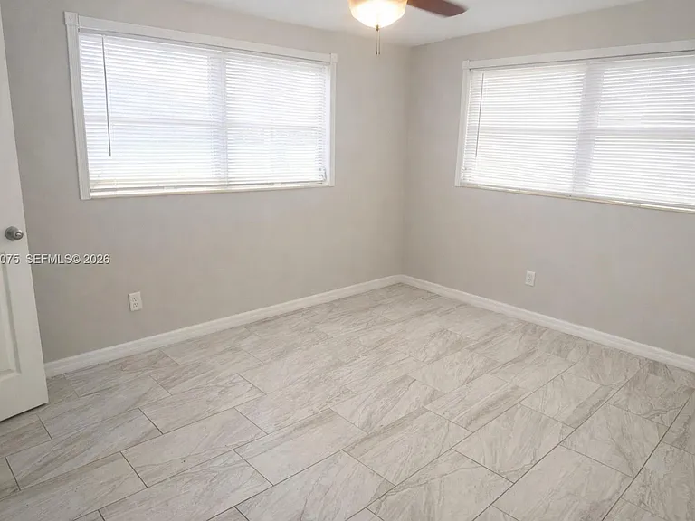 1104 E Jasmine Rd — Photo 12