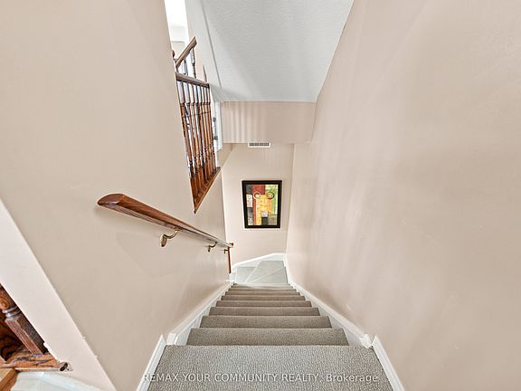 4th image of 4975 Southampton Dr #261
