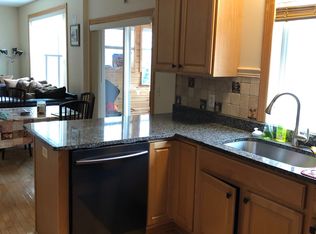 970 Earley Lake Pl, Burnsville, MN 55306