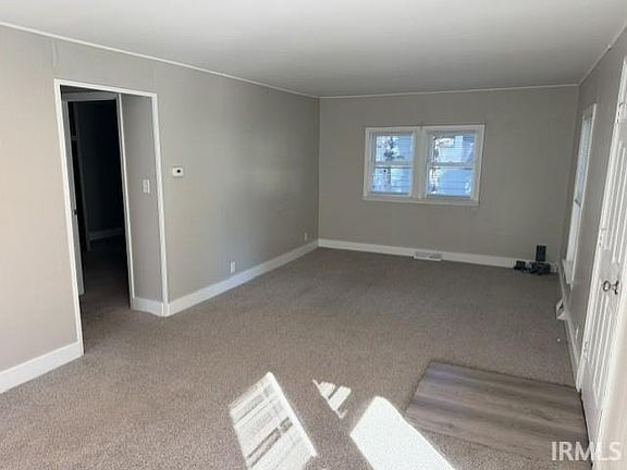 4th image of 921 Dierkes St