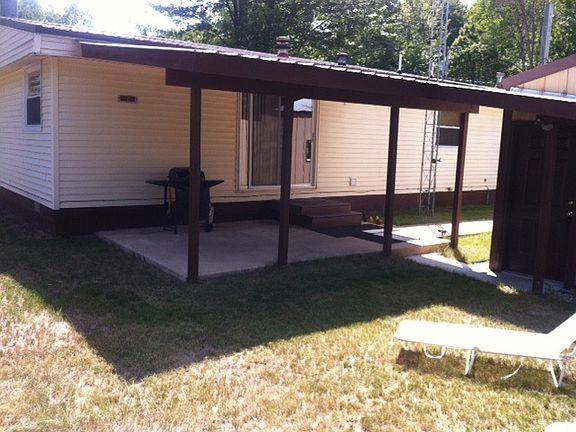 2nd image of 324 Arbutus Ave