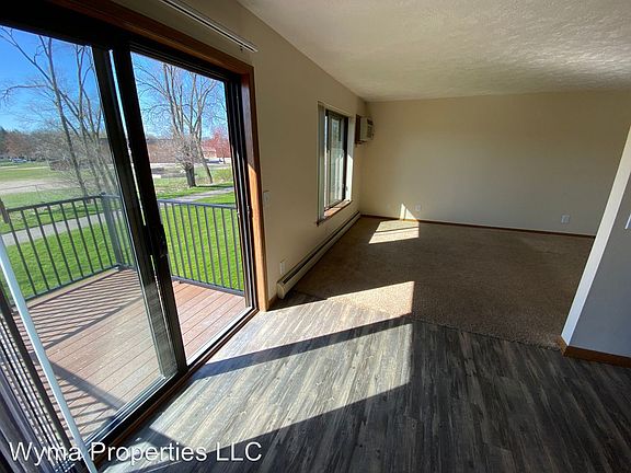 3rd image of 3404 Wallace Ct SW #1