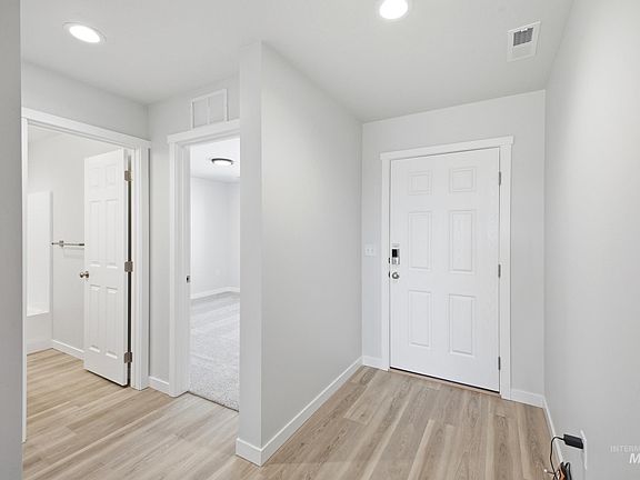 2nd image of 3571 E Jamestown Dr