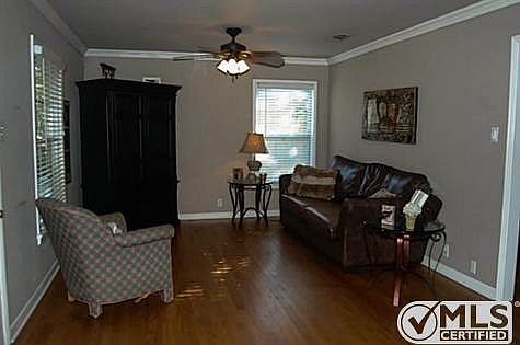 2nd image of 1202 W Lovers Ln