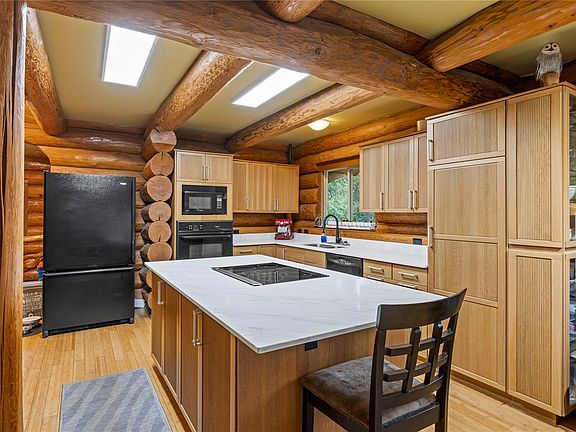 3rd image of 2948 Jameson Rd