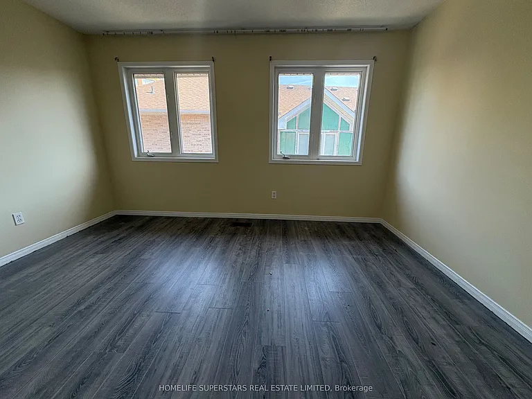 25 Shining Star Cres — Photo 5