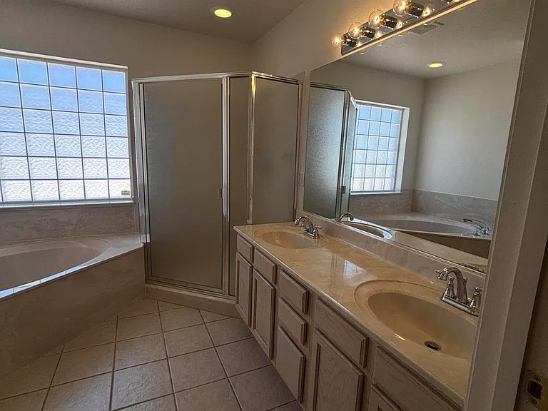 1331 Deborah Dr — Photo 12