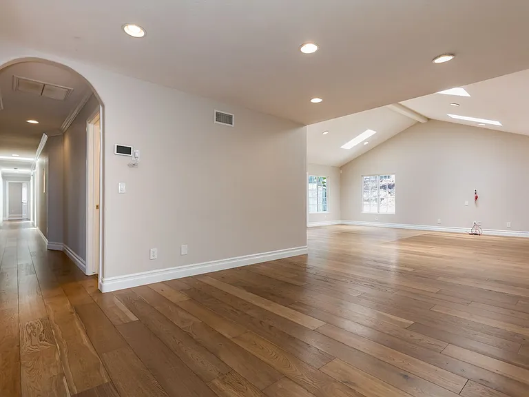 5564 Lone Star Dr — Photo 10