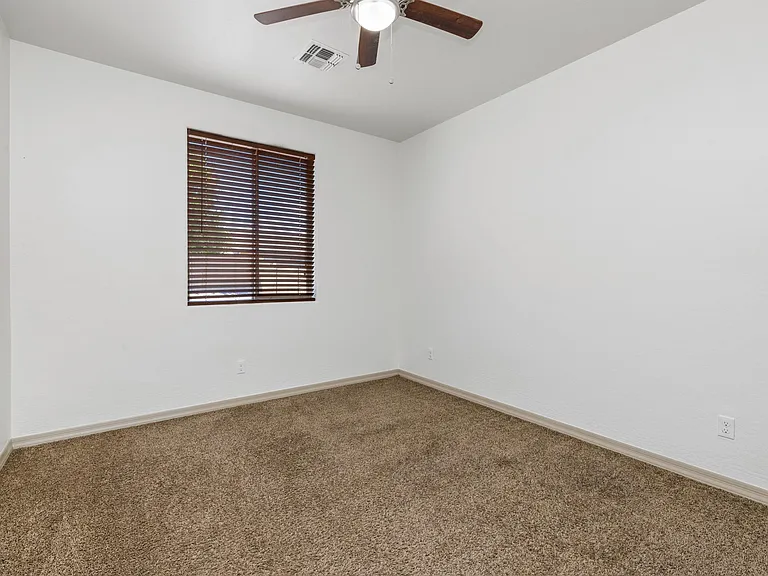 2547 Comet Loop — Photo 15