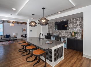 323 W Mitchell St #215, San Antonio, TX 78204