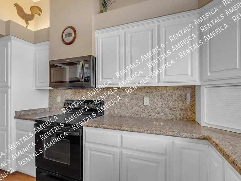 5822 W Abraham Ln — Photo 16
