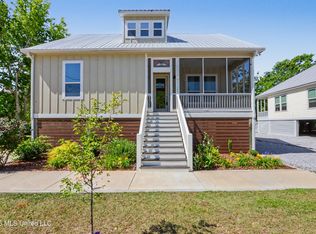 105 Adrienne Ct, Waveland, MS 39576