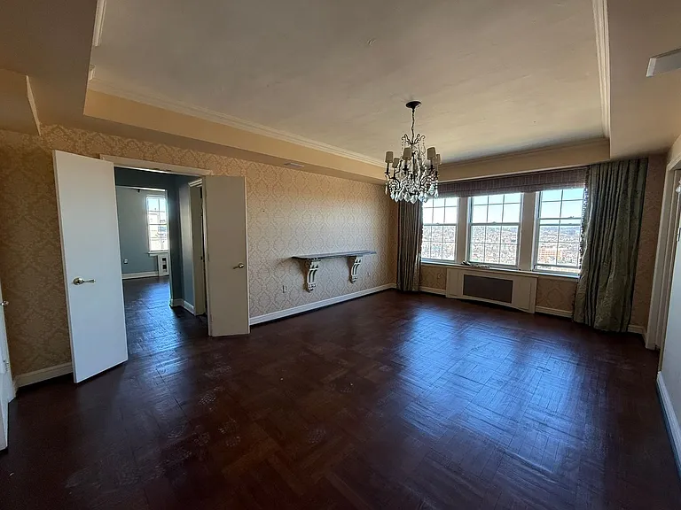 The Royal York Apartments — Photo 93
