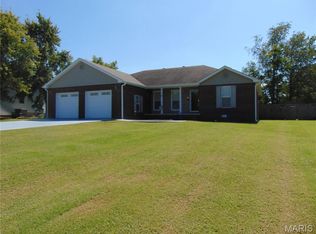 12 Summerfield Est, Doniphan, MO 63935