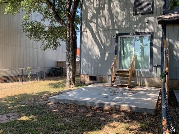 3rd image of 3111 Whisper Oaks Ln #A