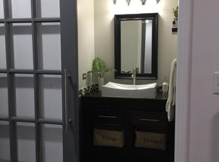 821 Knottingham Dr APT 1B, Schaumburg, IL 60193