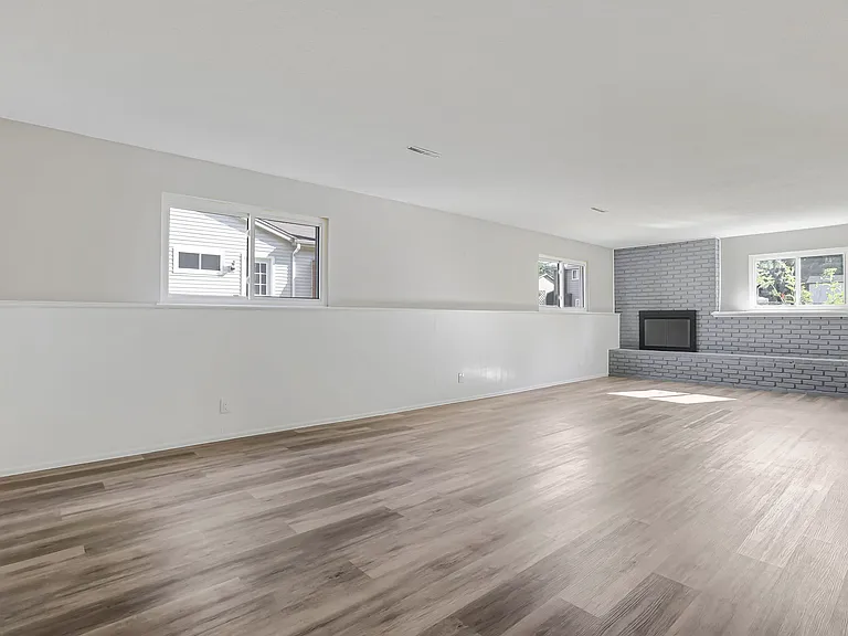 552 Allview Ct — Photo 28
